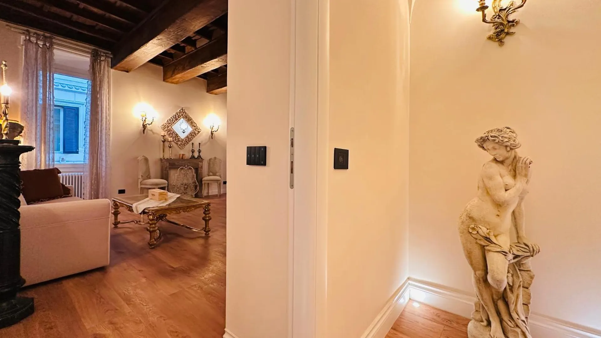 Trevi Fountain Elegant Apartment Rome