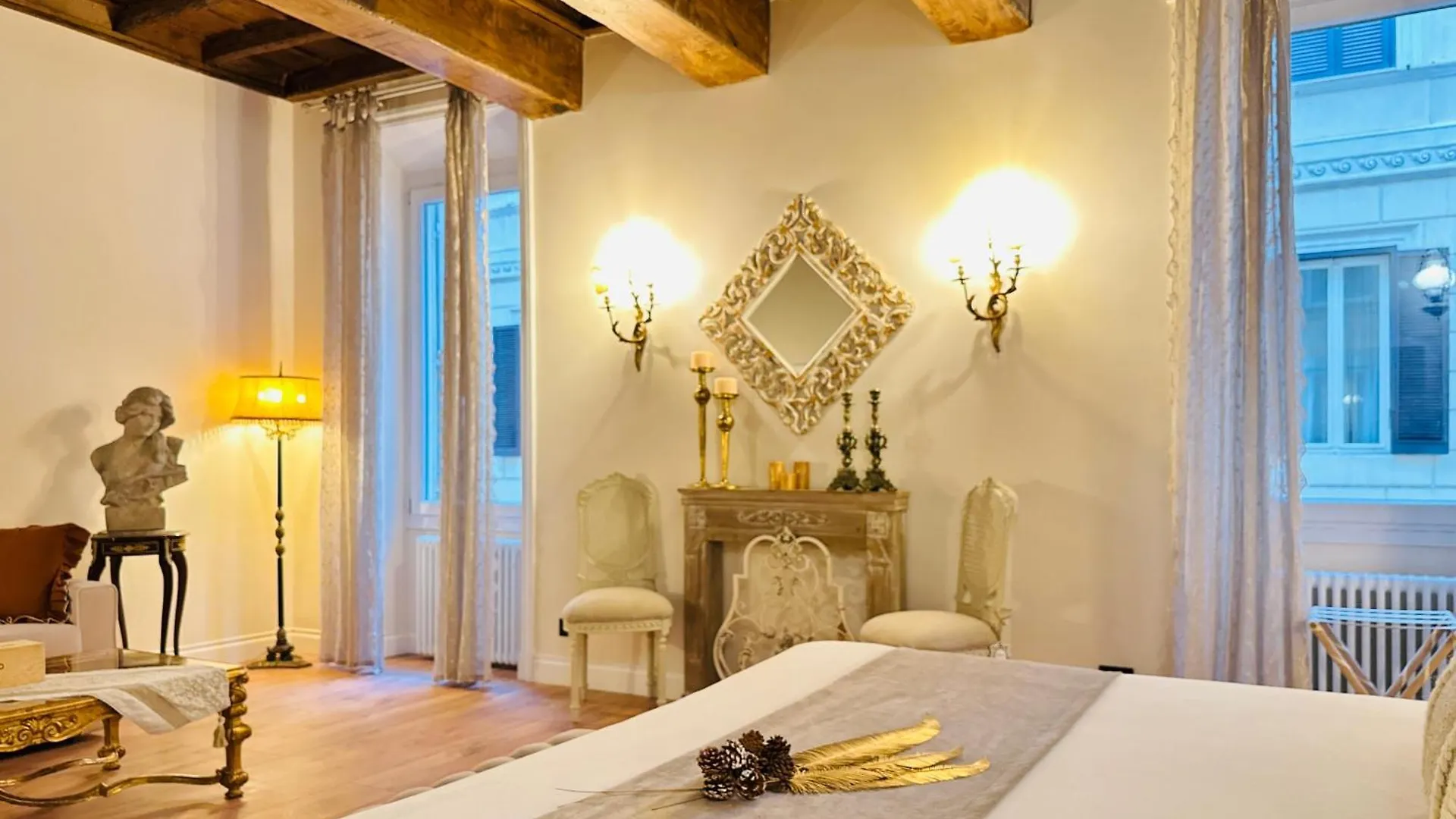 Trevi Fountain Elegant Apartment Rome Italy