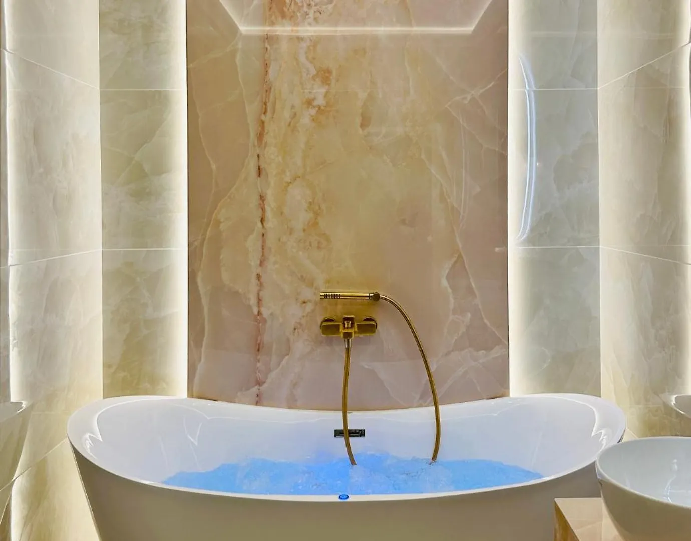 Trevi Fountain Elegant Apartment Rome Italy