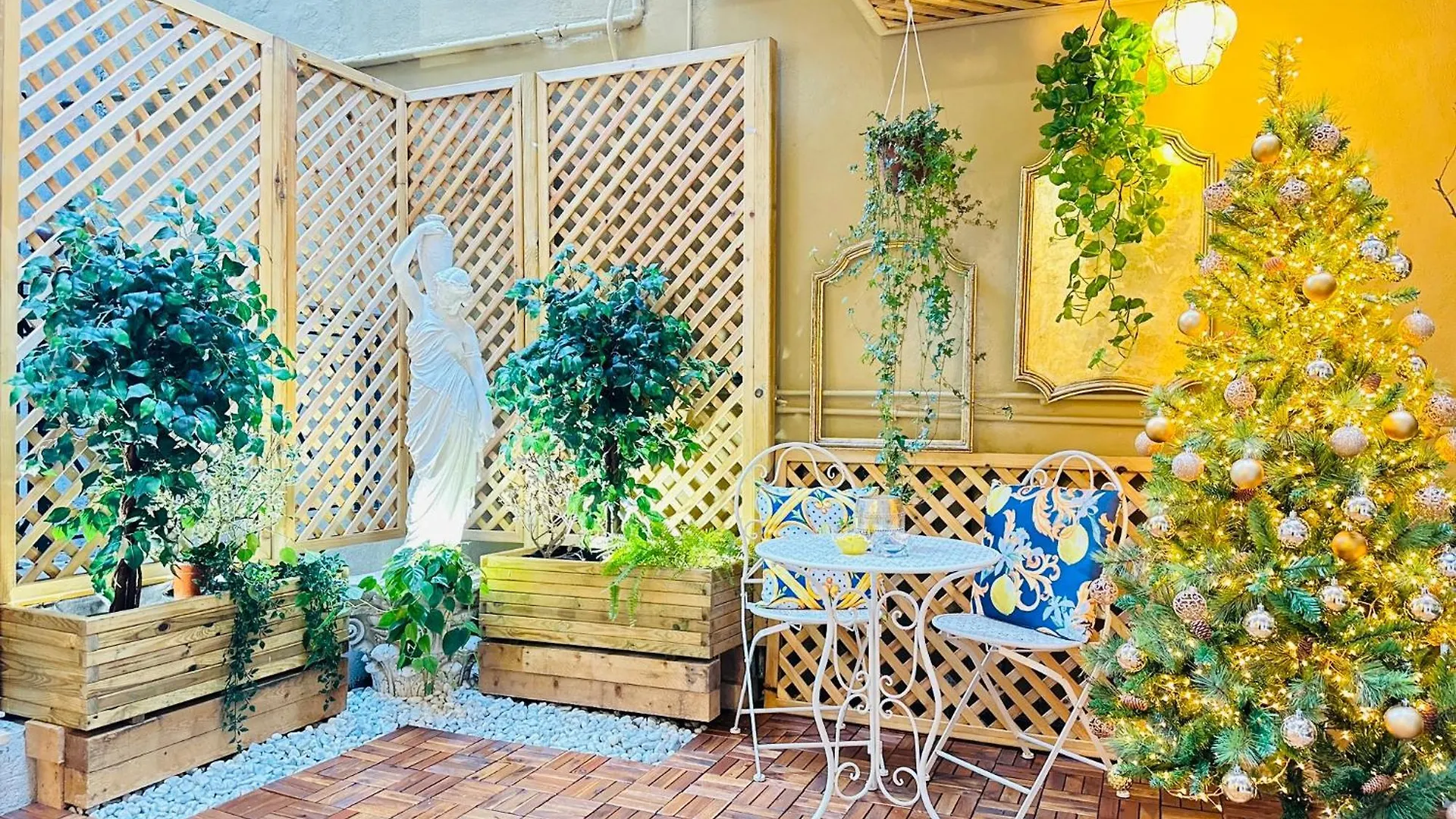 Trevi Fountain Elegant Apartment Rome Italy