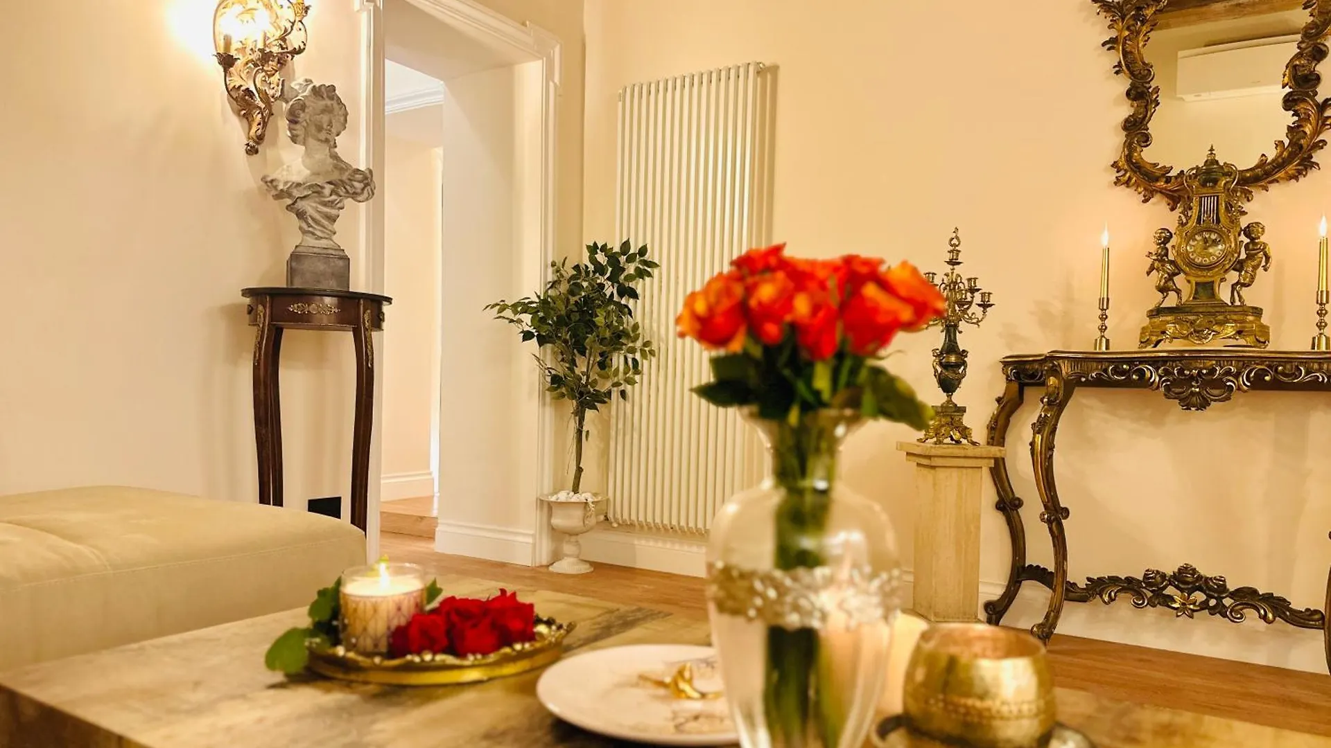 Trevi Fountain Elegant Apartment Rome Italy