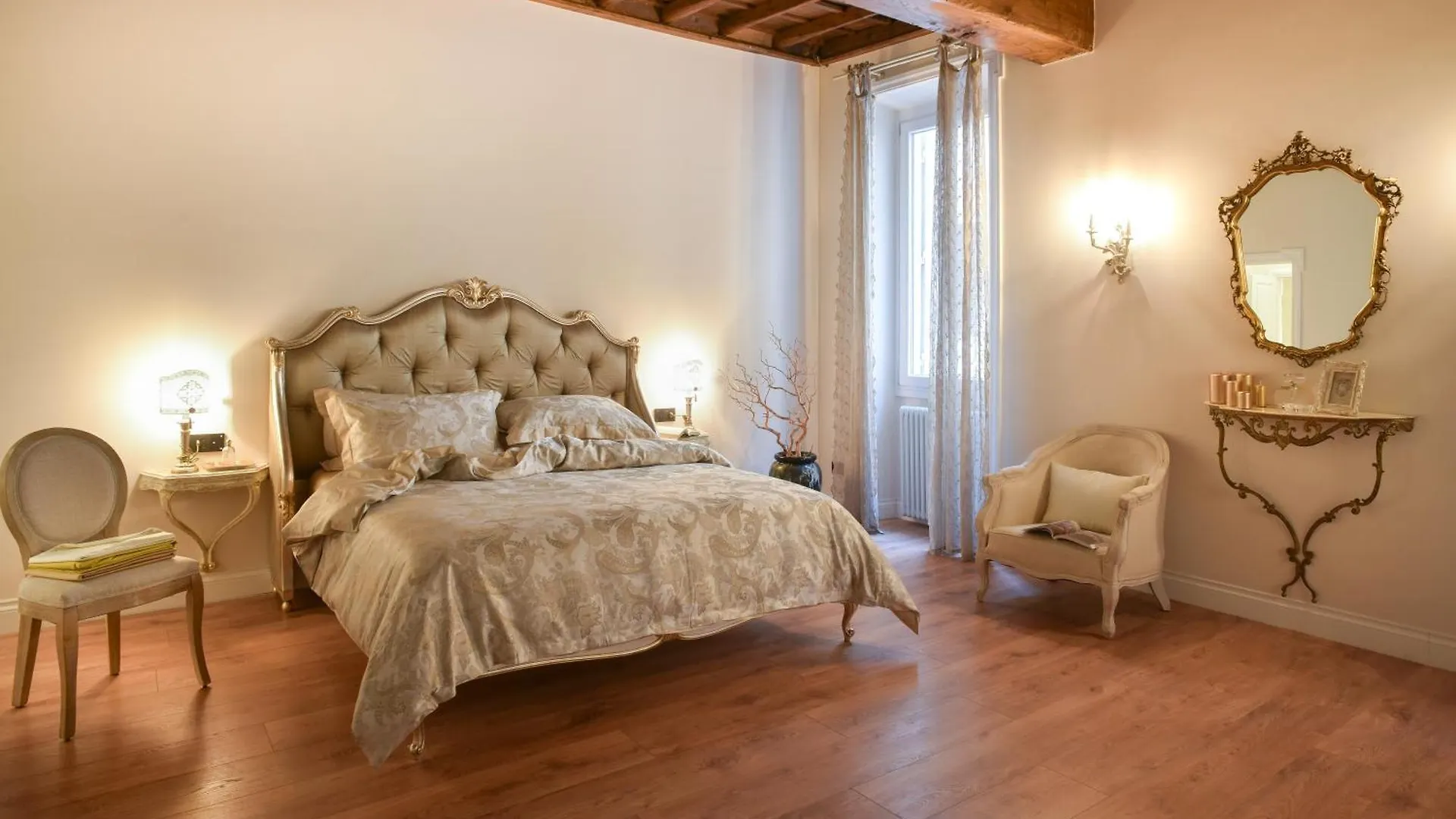 Trevi Fountain Elegant Apartment Rome Italy